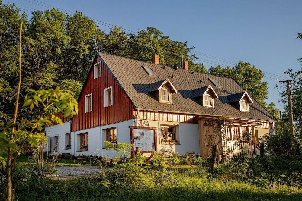 Bohemian Cottage 1