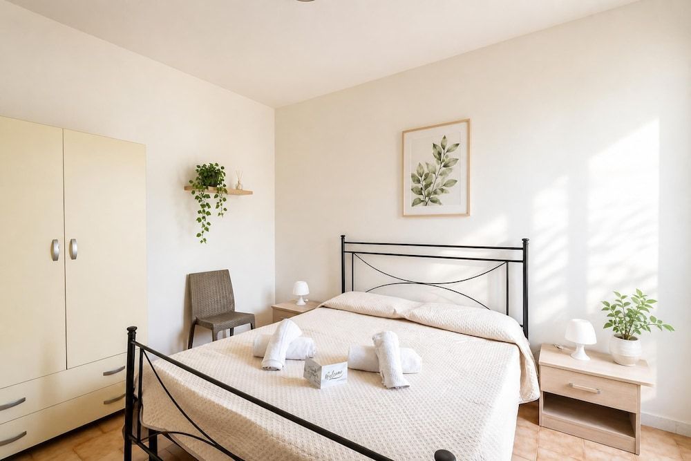 Villino Sole 3 With A/C Near Beach & Centre 1