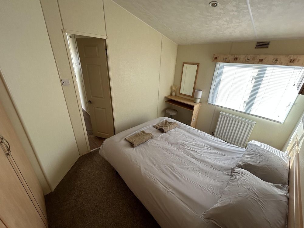 Lovely 2-bed Lodge in St Osyth 2