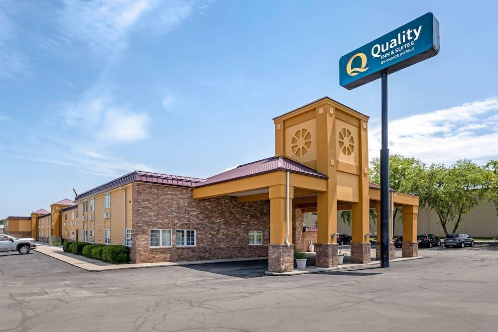 Quality Inn & Suites Lincoln South 1