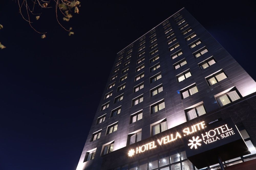 Vella Suite Hotel 1