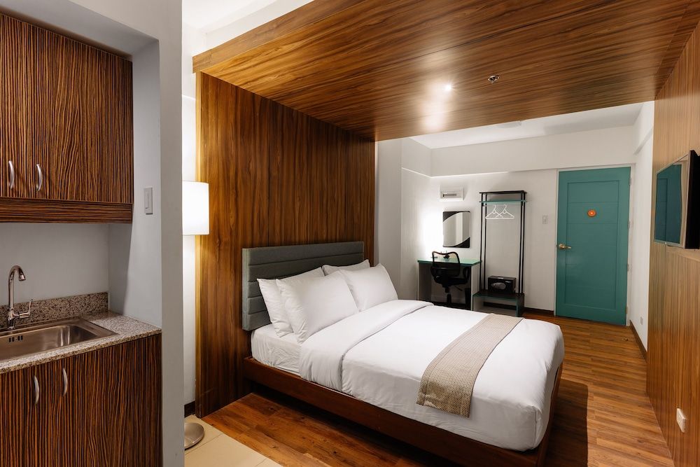 H Hotels - Metro North Uno 1
