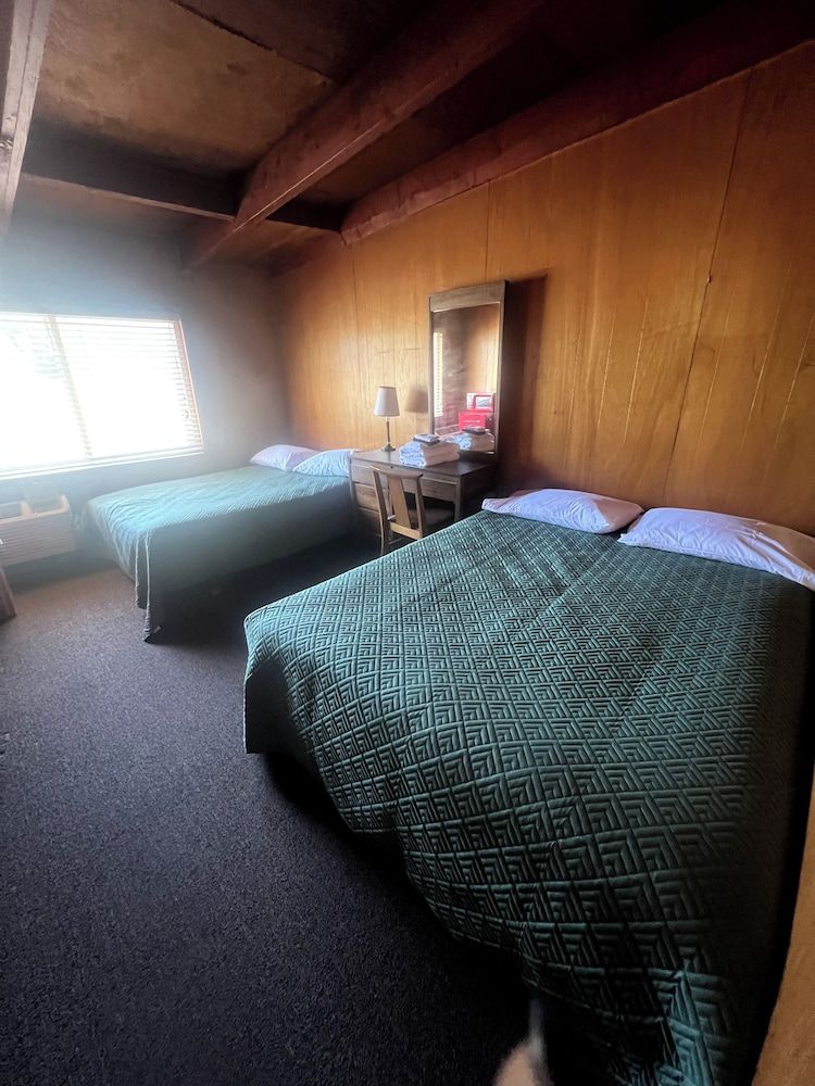Lost Pines Lodge 2