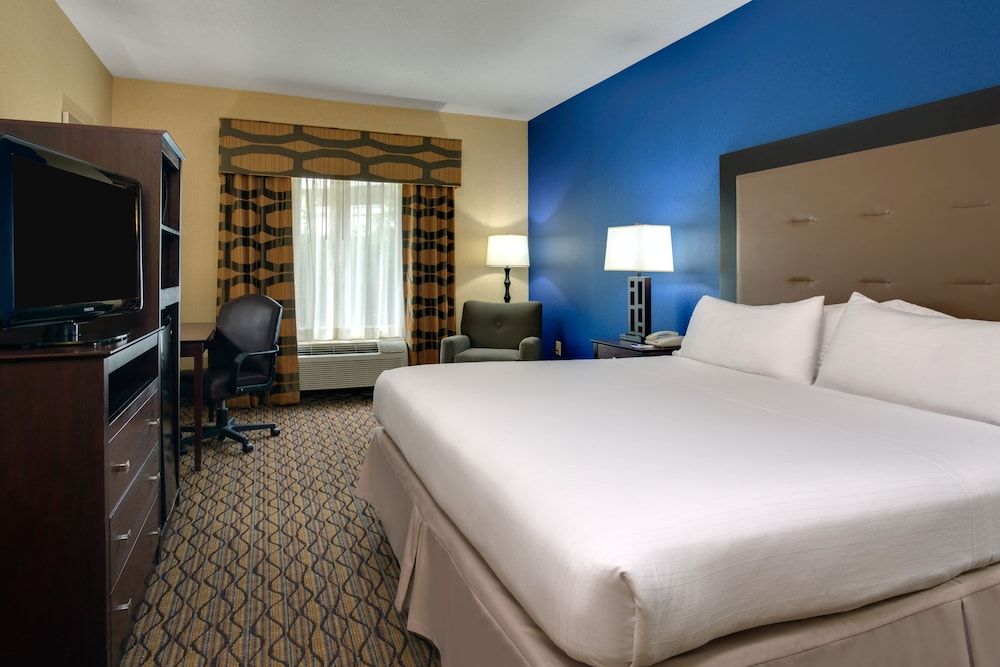 Holiday Inn Express & Suites TOWER CENTER NEW BRUNSWICK by IHG 2