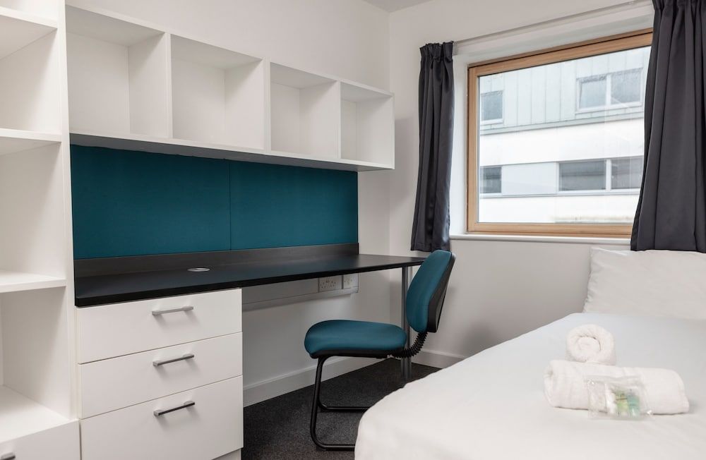 Wenlock Court 1