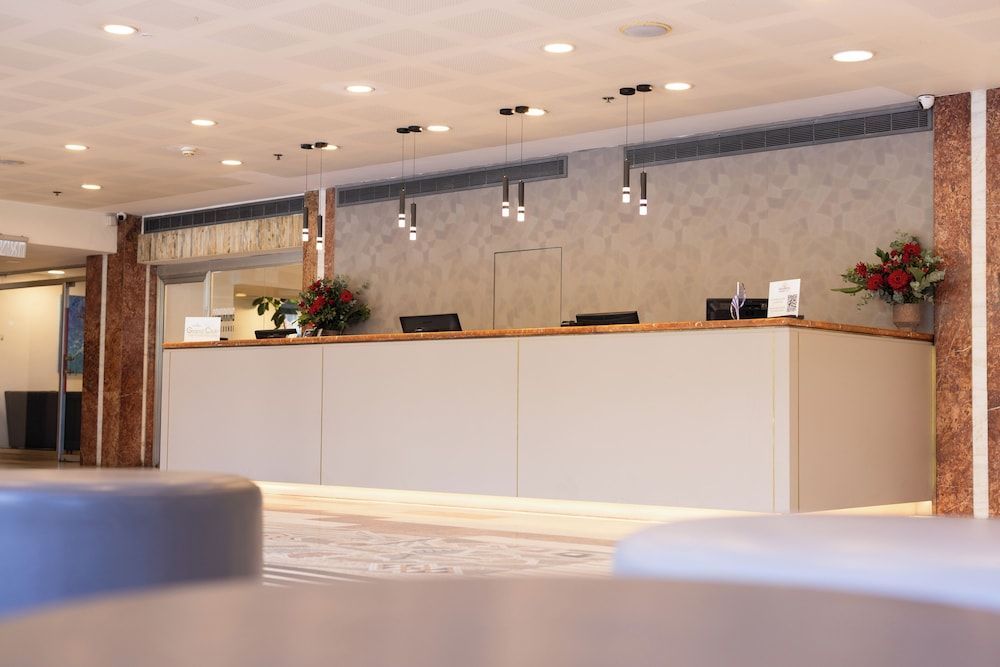 Grand Beach Hotel 1
