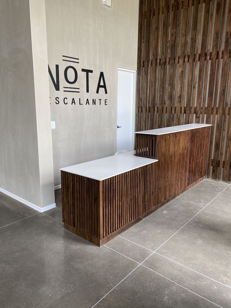 BEE Suites Escalante - San Jose 2