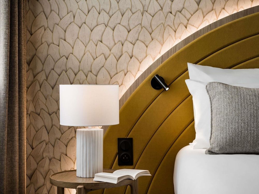 Mercure Chartres Est 1