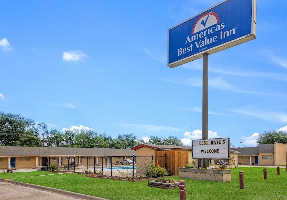Americas Best Value Inn Giddings 1