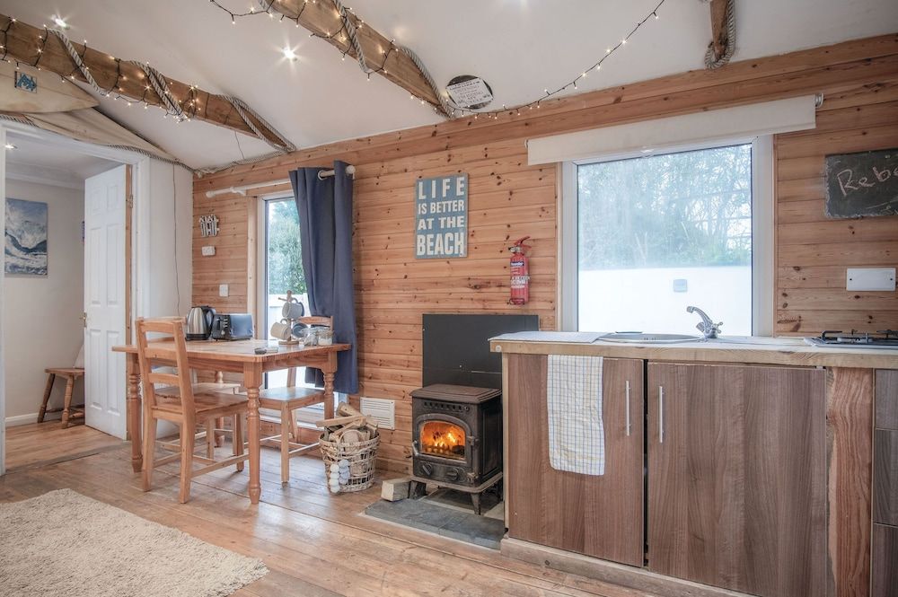 The Lodge - 1 Bedroom - Freshwest Beach Retreat 1