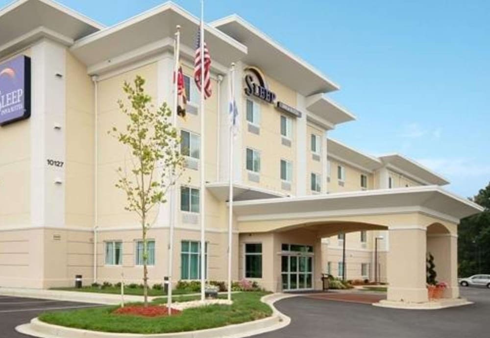 Sleep Inn & Suites Laurel near Fort Meade 1