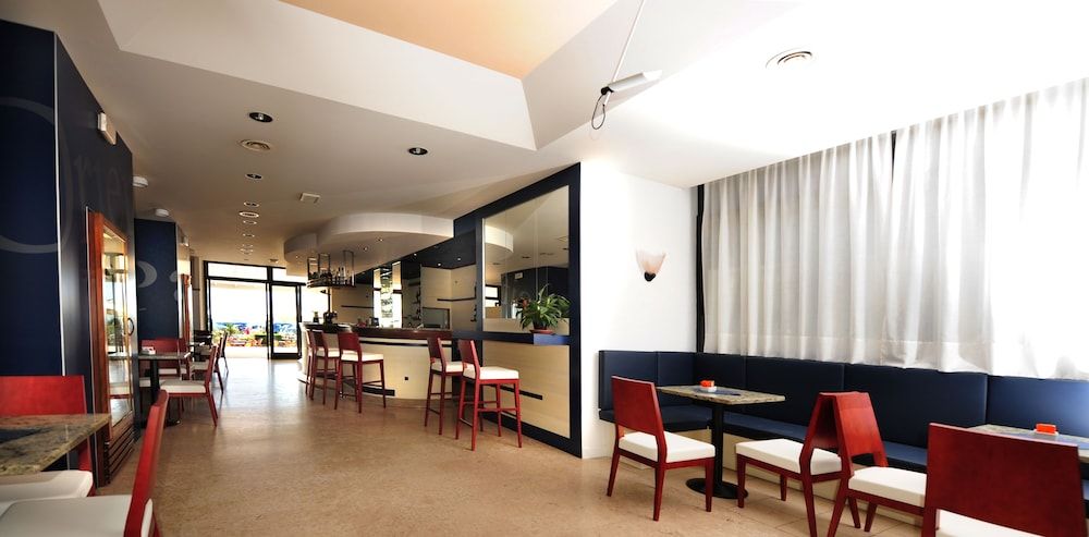 Hotel Orient & Pacific 2
