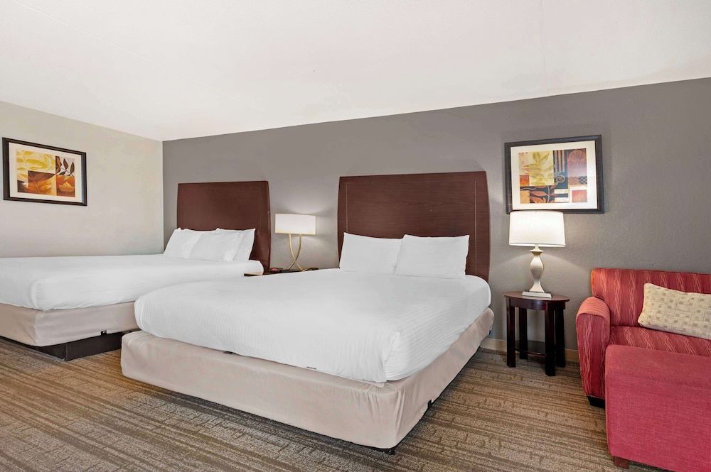 Best Western Ashbury Inn 1