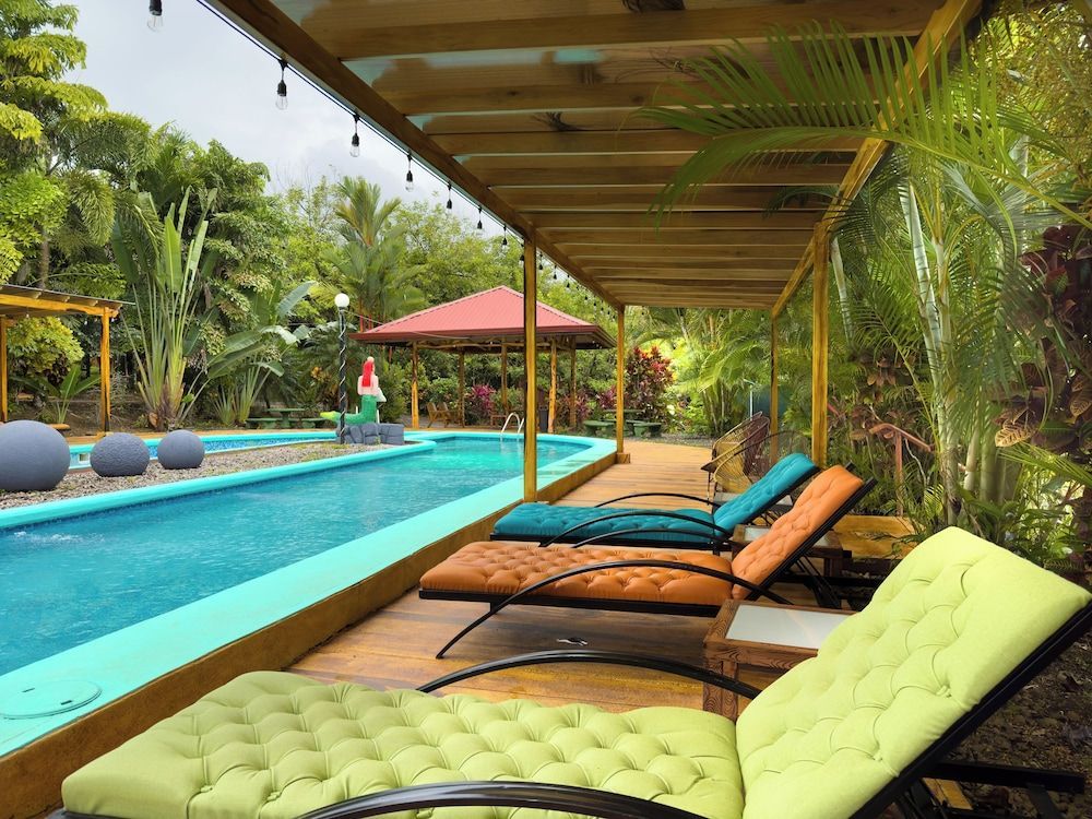 Hotel Heliconias Nature Inn & Hot Springs 1