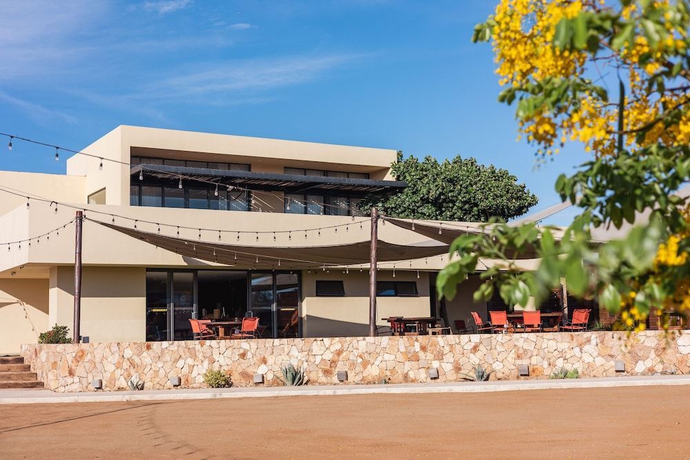 Casa Urbina Wine Resort 2