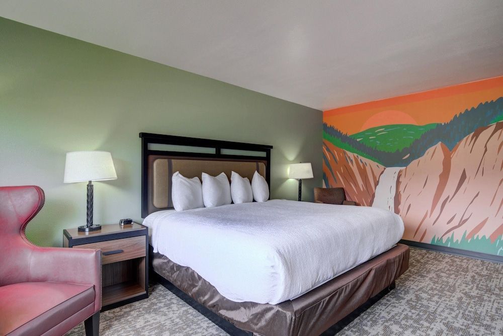 Ridgeline Hotel at Yellowstone, an Ascend Collection Hotel 1