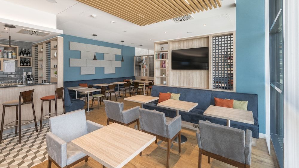 Holiday Inn Express & Suites SCHULENBURG by IHG 2