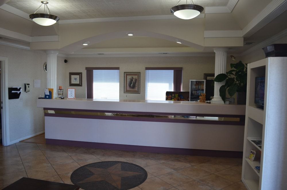 Hill Country Inn 2