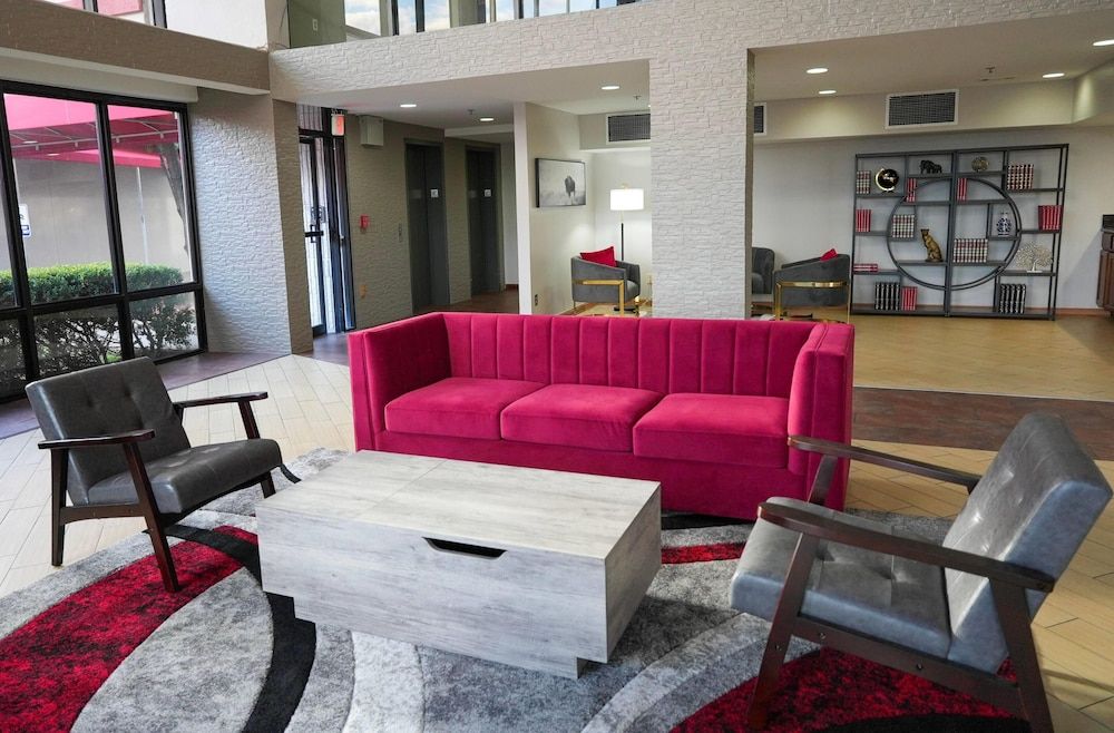 Ramada by Wyndham Tulsa Broken Arrow 2