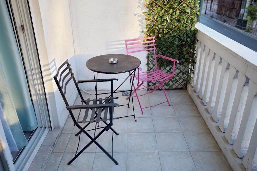 Pantheon - A Cozy Nest in the Center of Athens 1