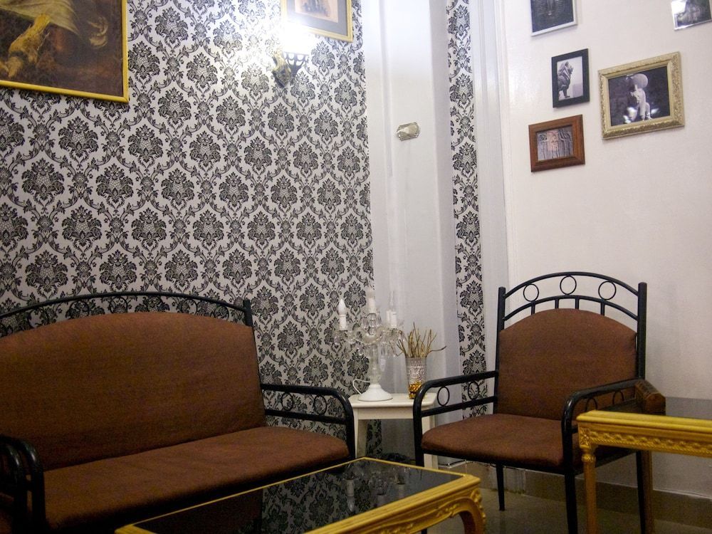 Downtown Inn 2