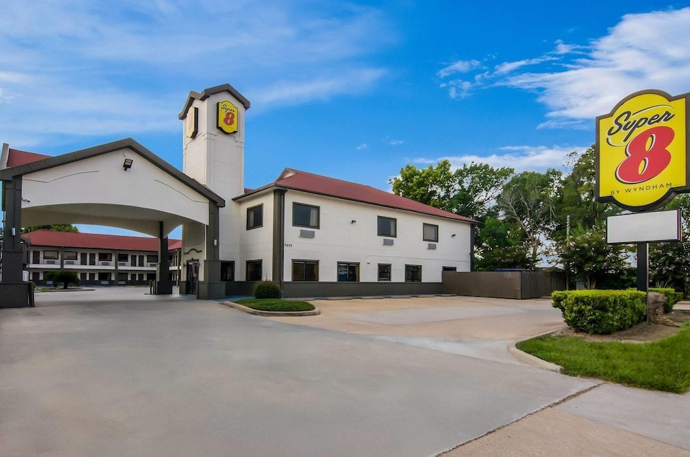 Super 8 by Wyndham Houston/Brookhollow NW 1