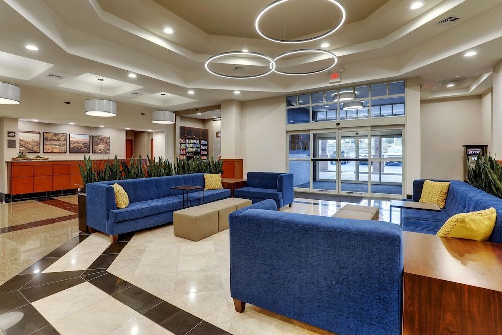 Drury Inn & Suites St. Louis Arnold 2