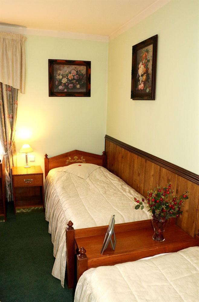 River Star Hotel 1