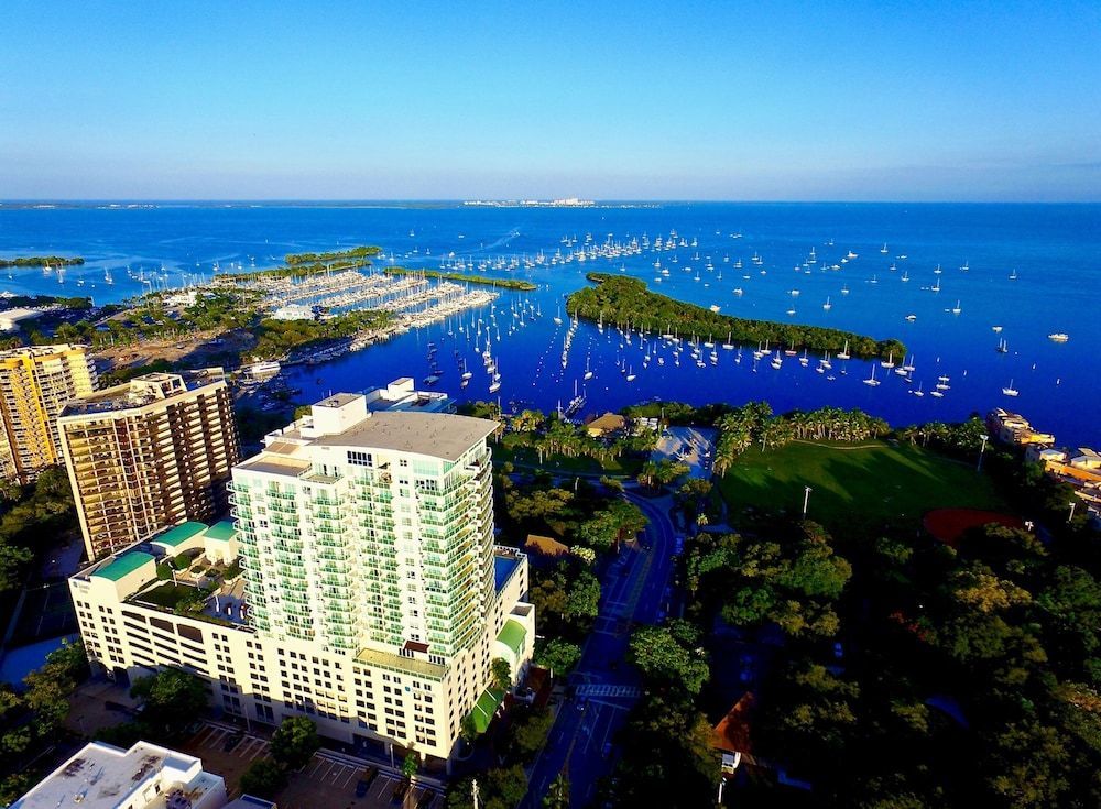 iCoconutGrove - Luxurious Vacation Rentals in Coconut Grove 1
