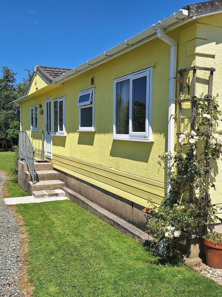 Thornbury Holiday Park 1