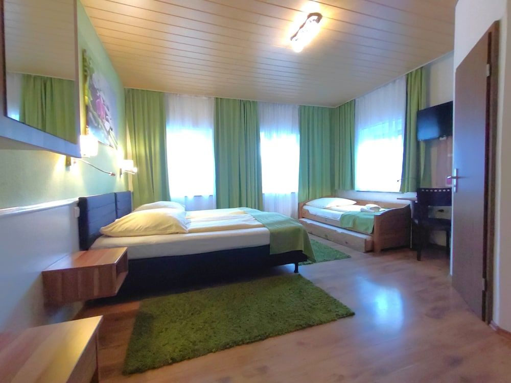 Hotel Smart-Inn 1