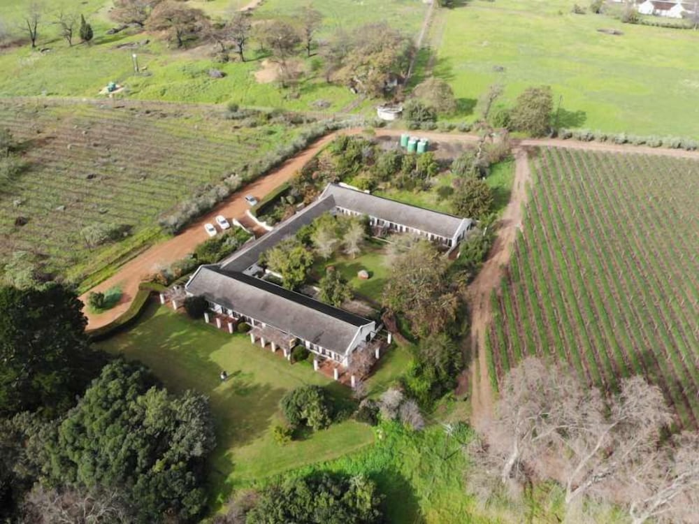Navarre Farm Cottages 1
