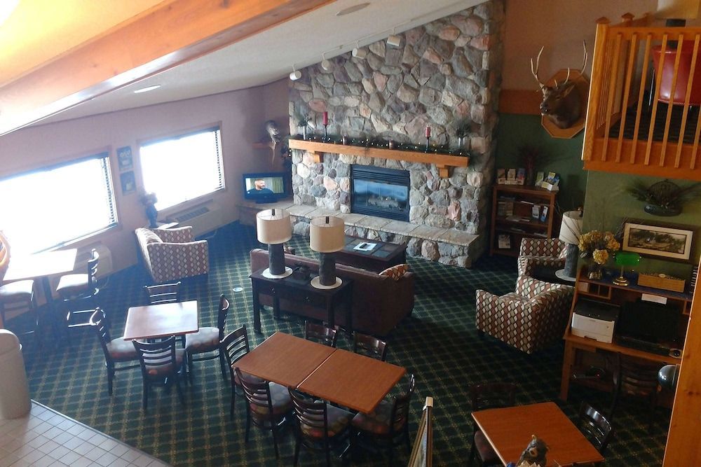 AmericInn by Wyndham Iron River 2