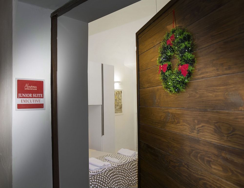 Navona Open Space Apartments 2