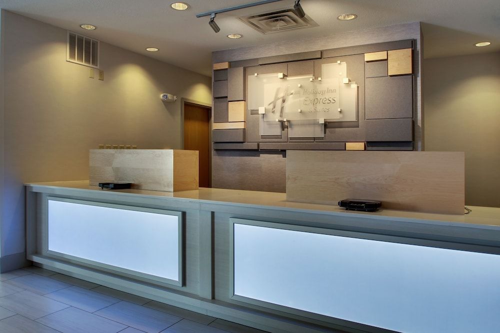 Holiday Inn Express & Suites MORRIS by IHG 2