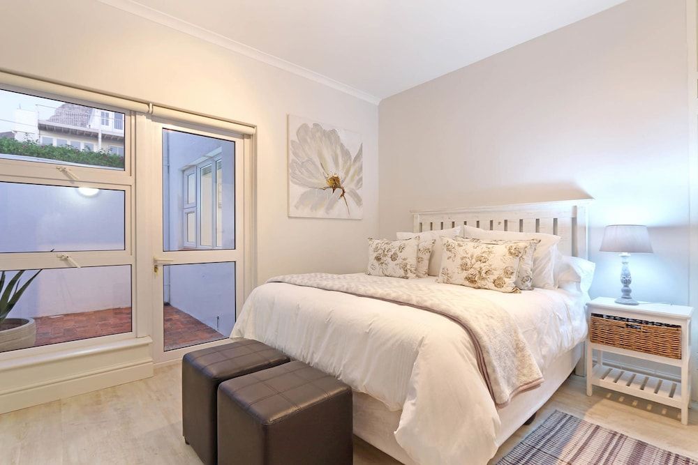 Camps Bay Beach Apartment 2