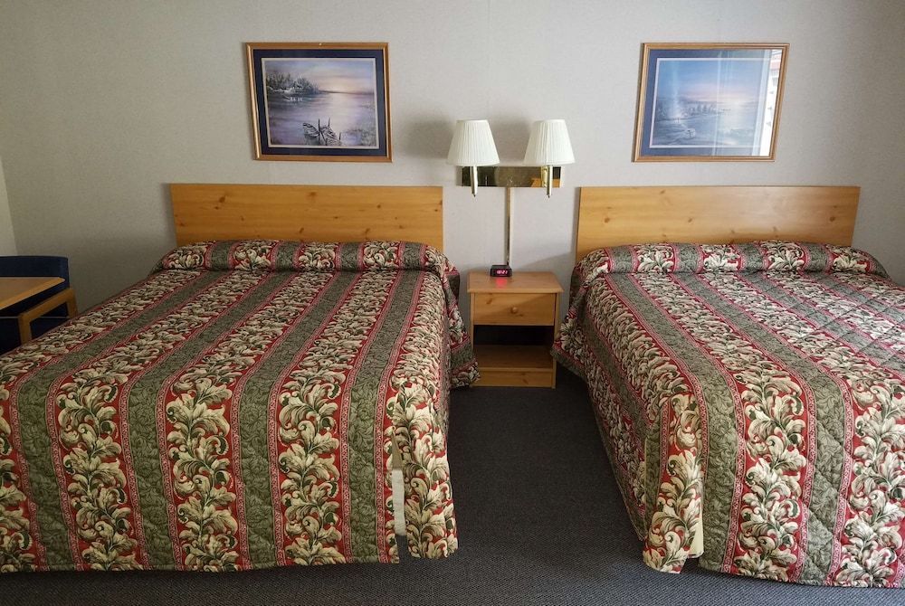 Knights Inn Franklin, PA 2