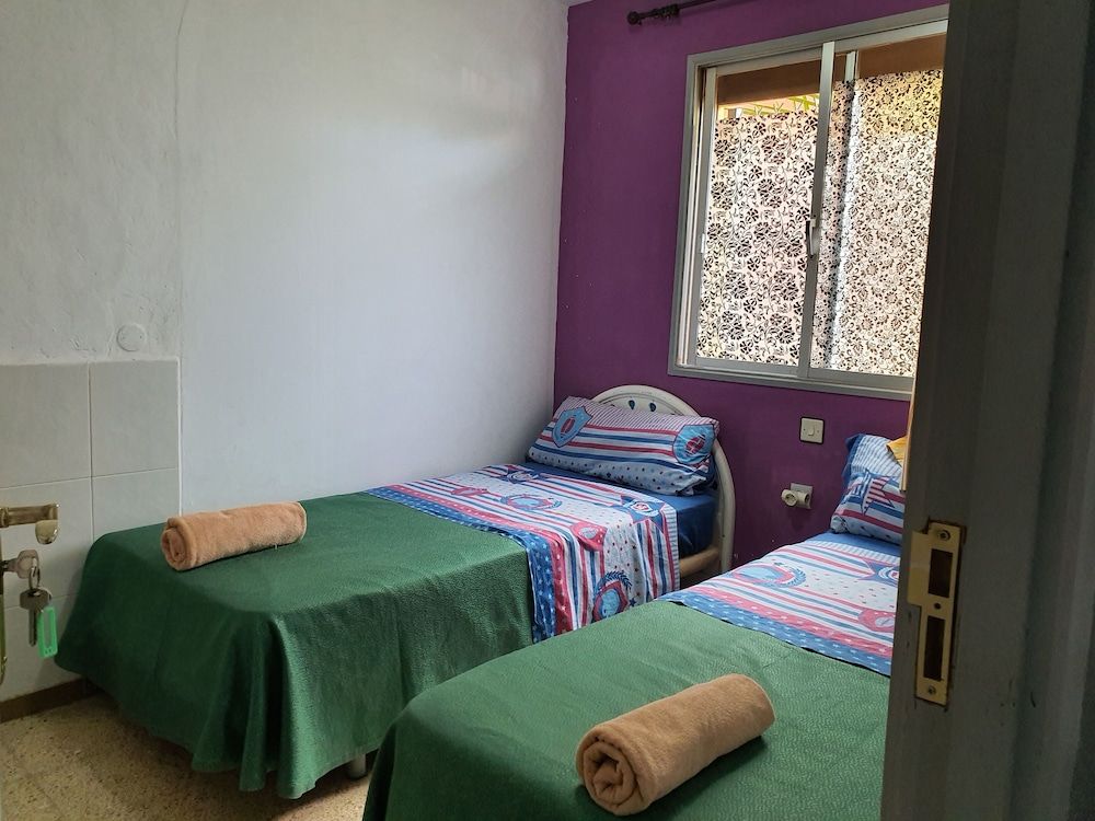 Low Cost Room Las Llaves 3 1
