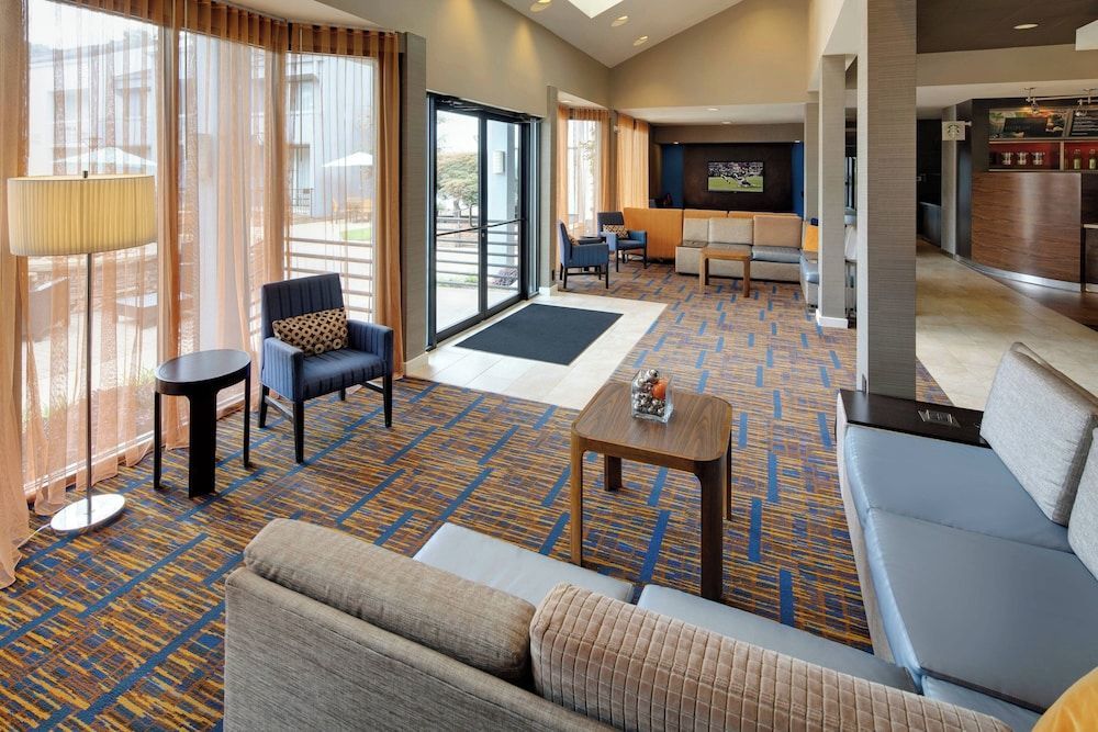 Courtyard by Marriott Atlanta Windy Hill/Ballpark 2