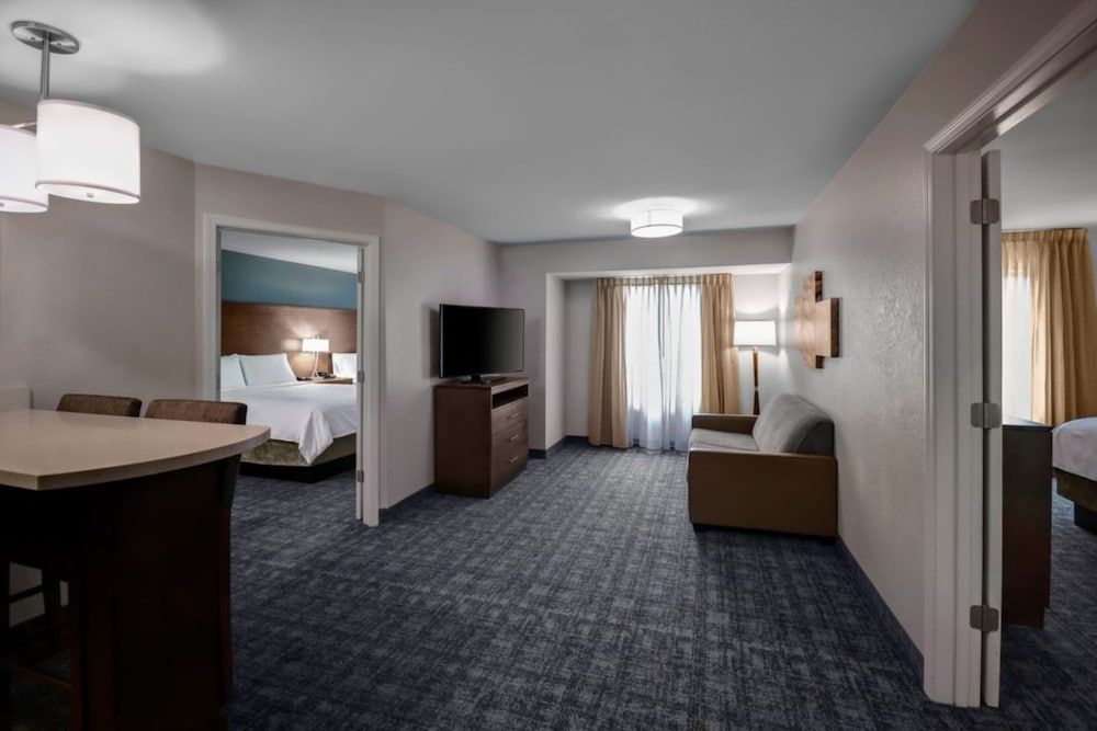 Staybridge Suites SOUTHGATE – DETROIT AREA by IHG 2