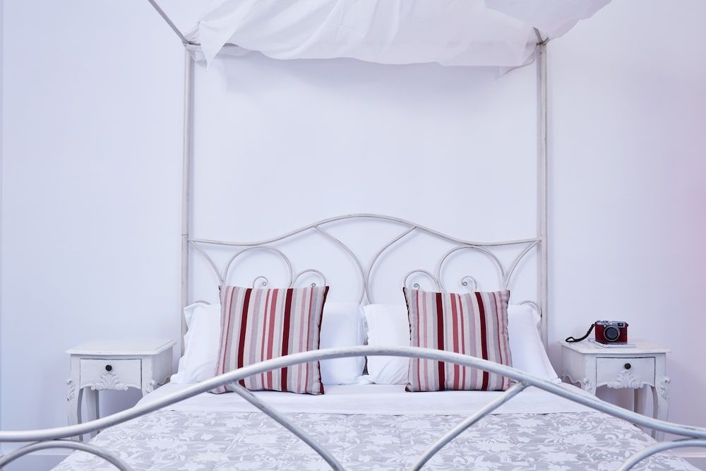 Orabel Suites Santorini (Adults Only) 2