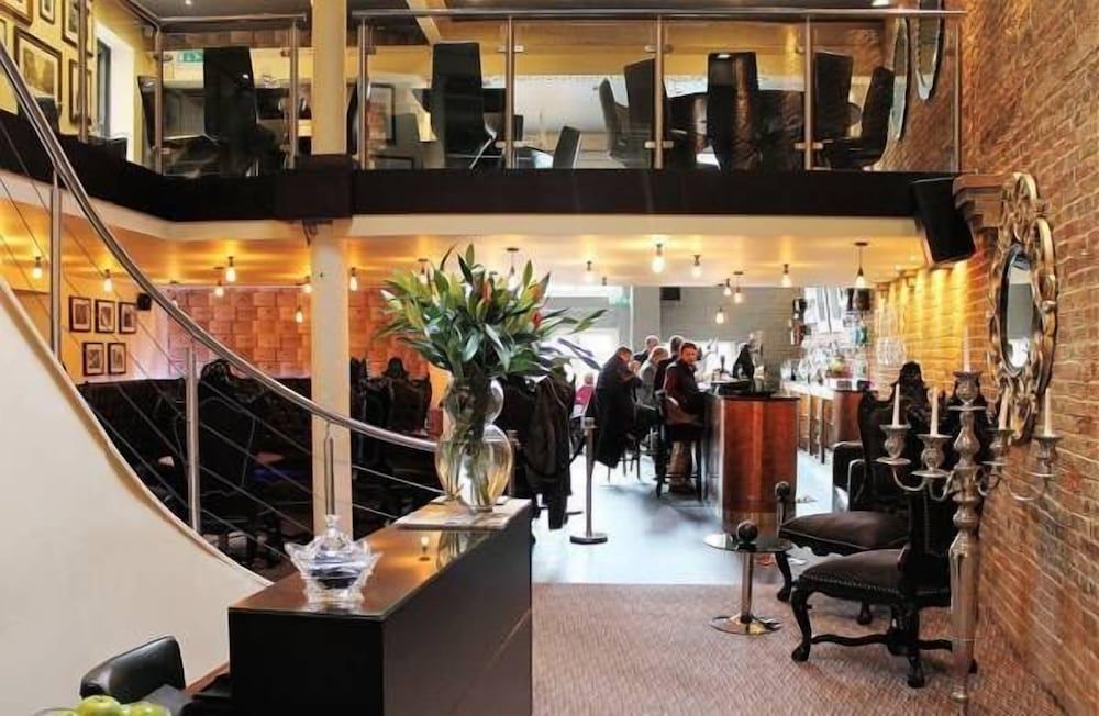 Boutique By Browns 2