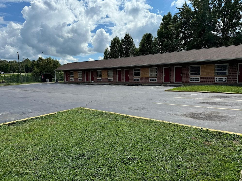 Travel INN Danville 1