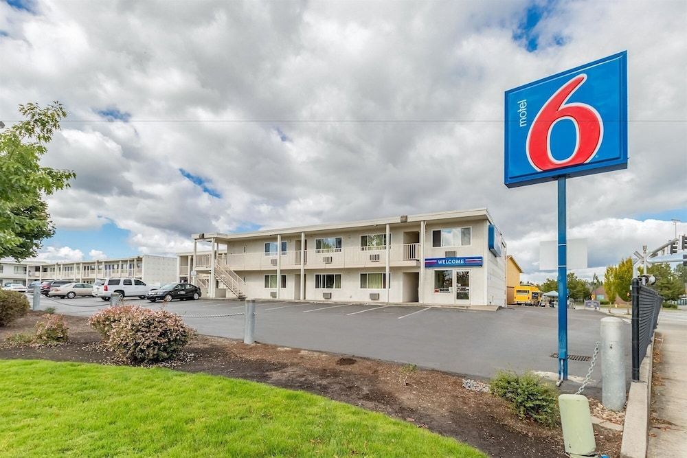 Motel 6 Beaverton, OR 1