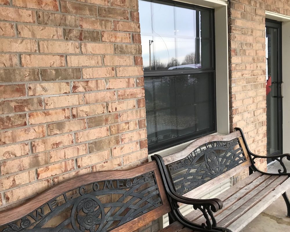 Walnut Inn - Checotah 1