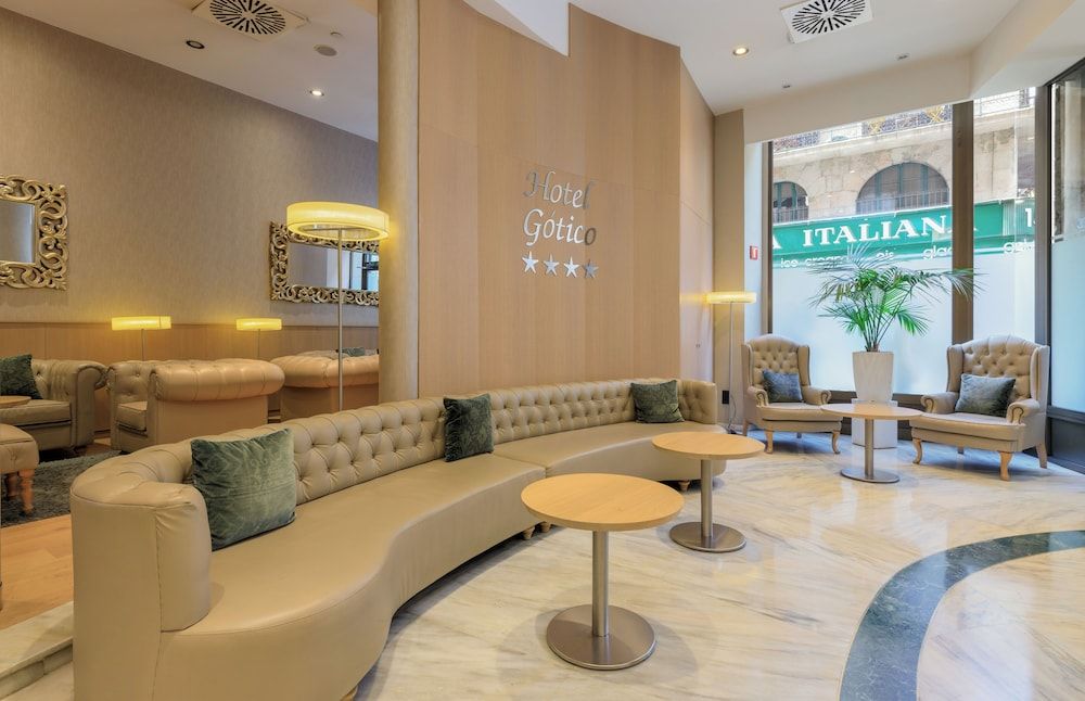 Hotel Gótico 2