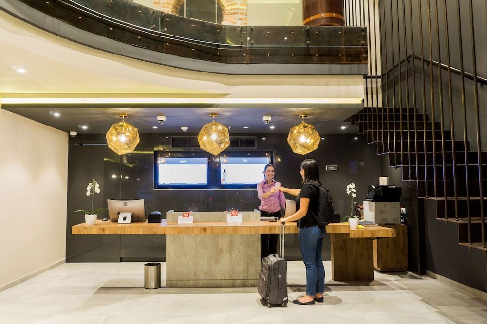 ibis Cucuta 2