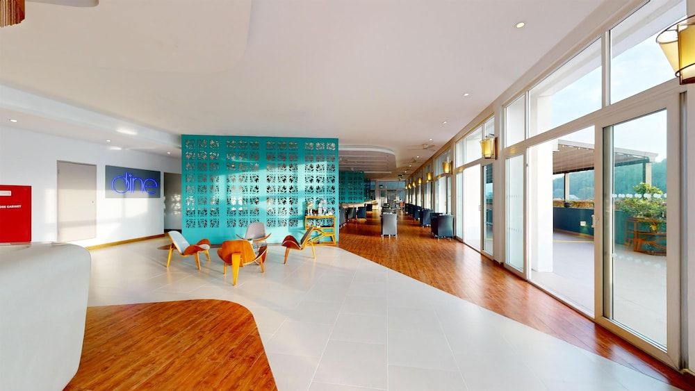 Radisson Hotel Kandy 2