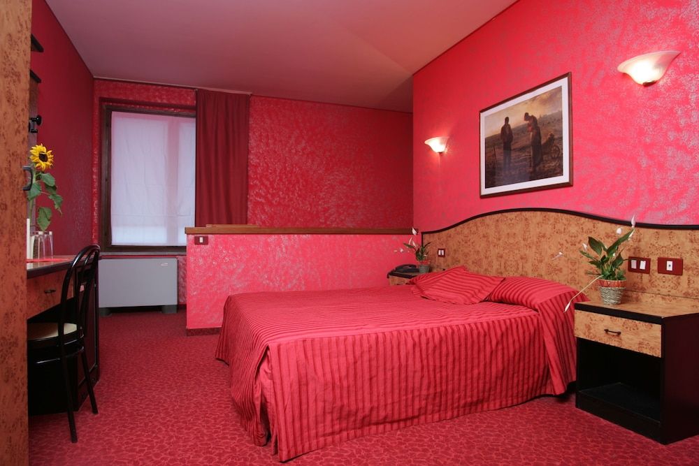 Motel Ranch 2