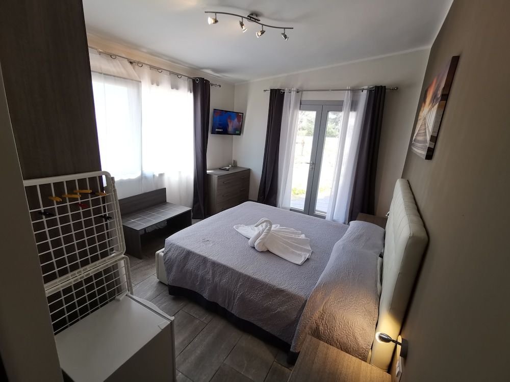 Samanà Room A con Spiaggia Privata a Punta Prosciutto 1